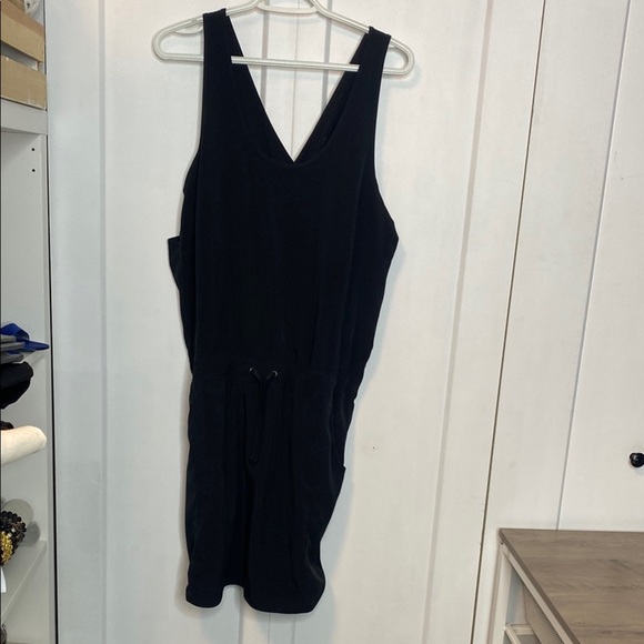 Patagonia Black Fleetwith Dress - with pockets - Crossover back detail - LG - Picture 4 of 12